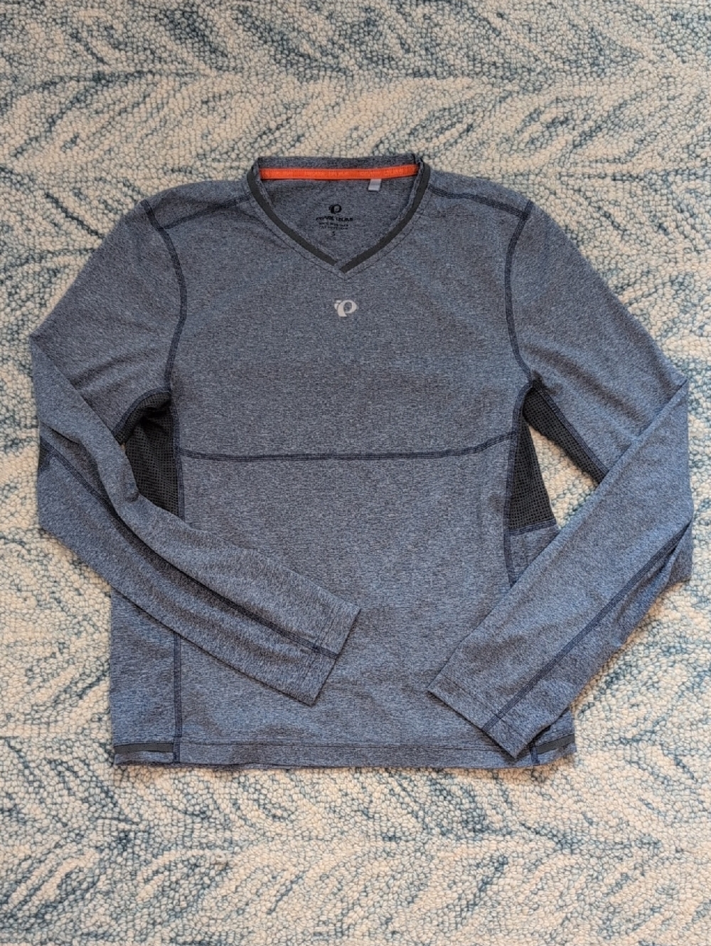Pearl Izumi Men's Long Sleeve V-Neck Running Shirt